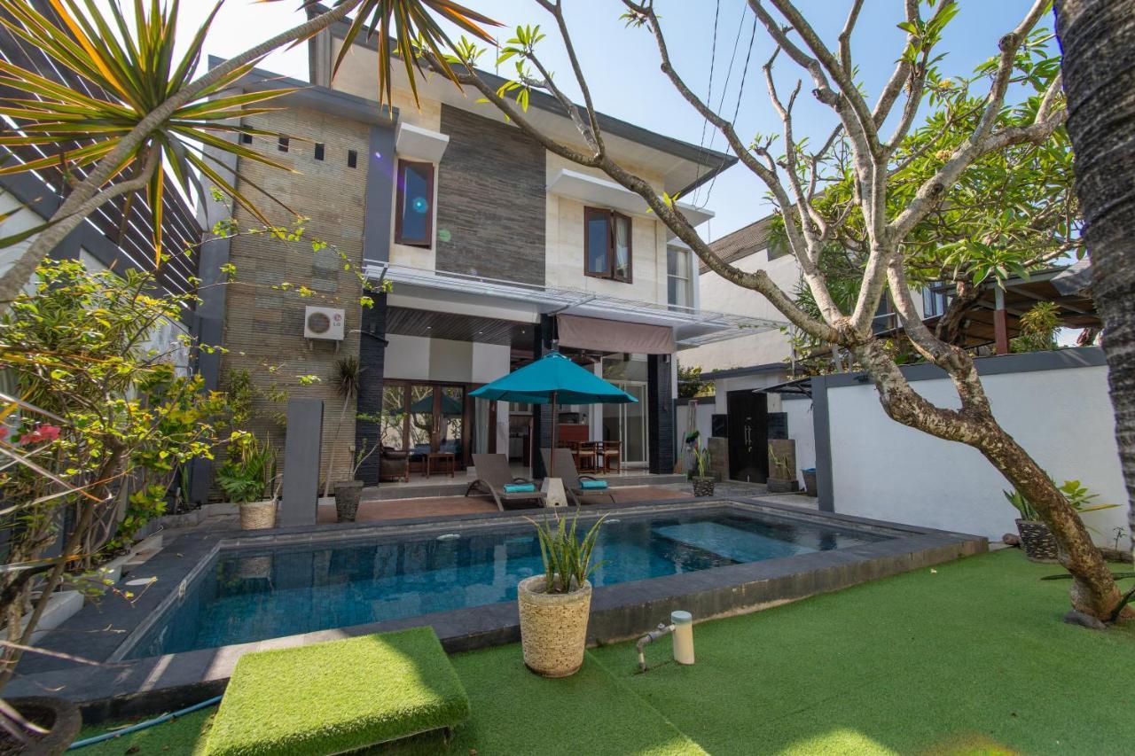 Taurus Seminyak (Bali)